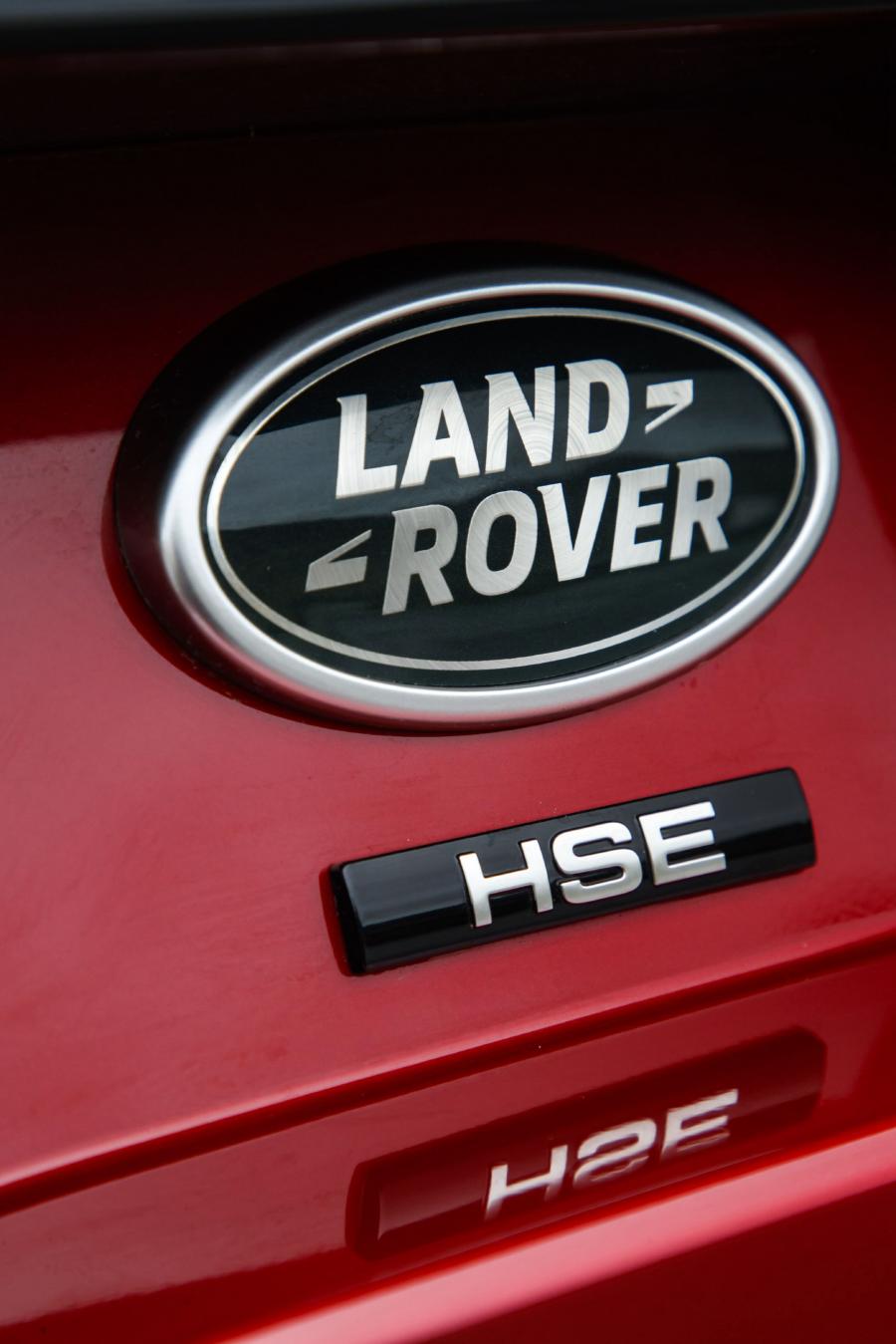 Логотип Land Rover Discovery HSE 2017 года  (UK) (фото 6 из 40)